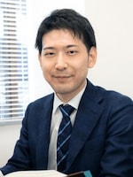 三角 亘平弁護士