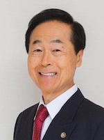 山下 江弁護士