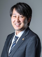 友成 実弁護士