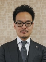 横江 崇弁護士