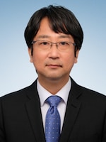 花輪 仁士弁護士