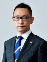 弁護士法人官澤綜合法律事務所 小向 俊和弁護士