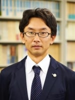 秦 英準弁護士