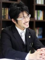 青山 隆徳弁護士