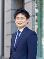 佐藤 駿介弁護士