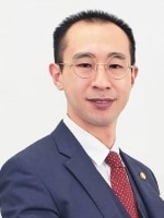 鳥光 翼弁護士