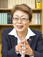 中村 真喜子弁護士