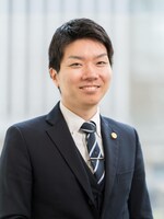村岡 隼介弁護士