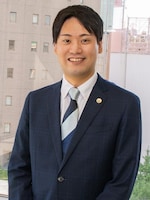 山崎 慶士弁護士