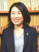白井 由里弁護士