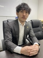 比嘉 直人弁護士