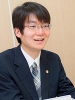 山田 智明弁護士