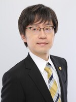 林 祐介弁護士