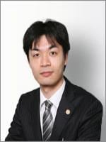 梅山 隆弘弁護士