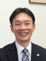 青井 芳夫弁護士