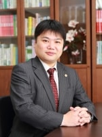 石塚 洋一弁護士
