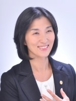 楓 真紀子弁護士