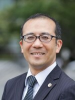 髙根 英樹弁護士