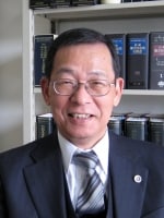 國弘 達夫弁護士