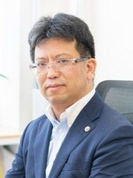 靏岡 寿治弁護士