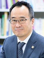 金﨑 智久弁護士
