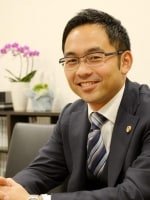 髙山 雄介弁護士
