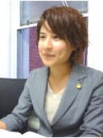 デラワリ マリ弁護士