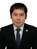 比嘉 佑哉弁護士