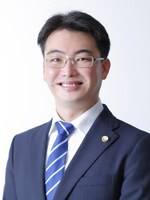久富 久弁護士