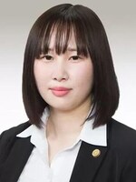 井上 彩華弁護士