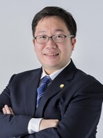 小畑 駿弁護士