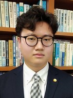 吉田 茅人弁護士