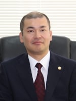 山本 英季弁護士