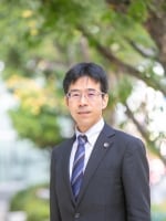 箱守 英史弁護士