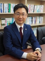 本澤 友彬弁護士
