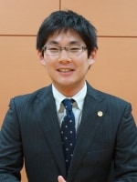 伊伏 康典弁護士