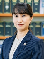 桜樹法律事務所 岩下 芳乃弁護士