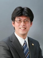 富田 亮弁護士