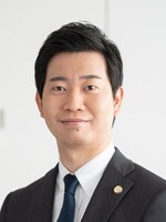 岩﨑 崇弁護士