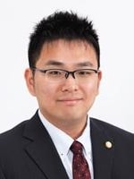 秋山 侑平弁護士