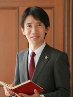 明石さざんか法律事務所 小森 祐輔弁護士