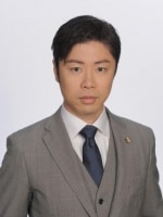 日高 義允弁護士