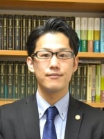 塚田 学弁護士