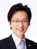 近藤 士起弁護士