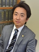 岩井 知大弁護士