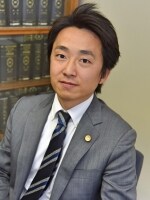 岩井 知大弁護士