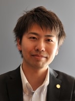 中川 佳治弁護士