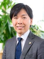 小笠原 大輔弁護士