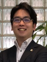 栗原 潤也弁護士