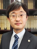 中嶋 翼弁護士